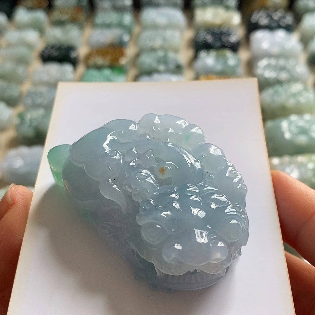翡翠未镶嵌颈饰天然翡翠貔貅吊坠
