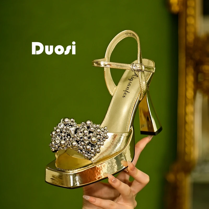 【DUOSI】10cm明星同款金色晚会鞋女一字扣超高跟鞋时尚凉鞋621-9