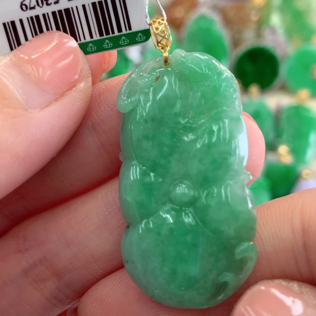翡翠吊坠(不含链)18K金镶嵌