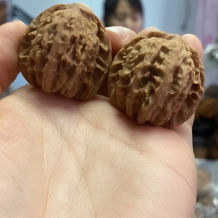 文玩核桃把件35.5蜡皮黄杆小众