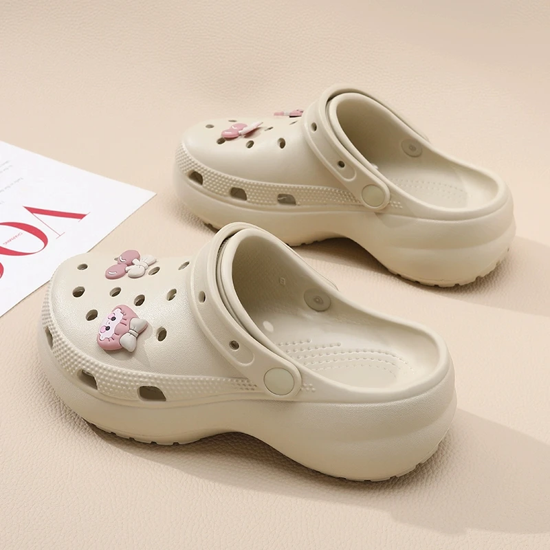 云朵洞洞鞋女款夏季2025新款外穿凉鞋厚底防滑ins潮网红沙滩凉拖