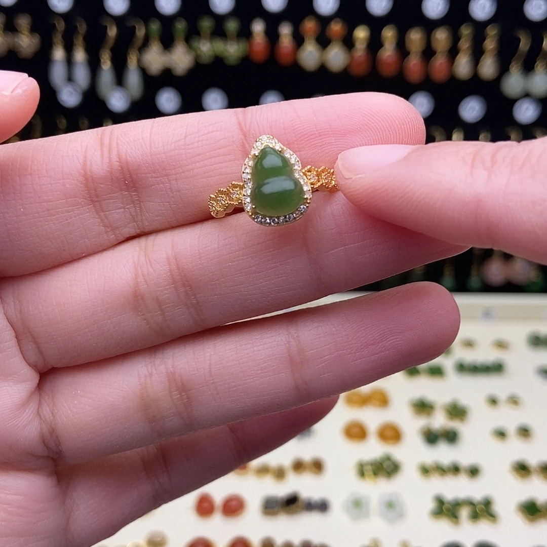 和田玉银S925镶嵌耳饰