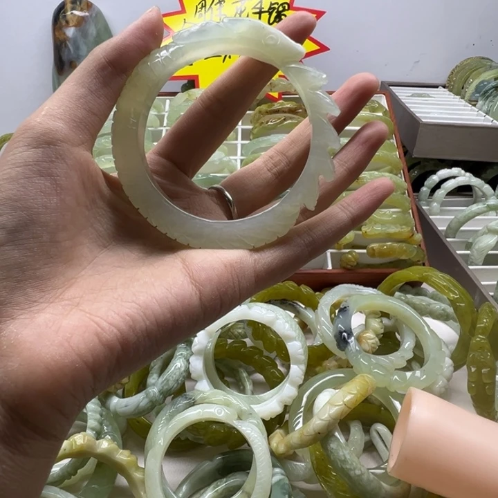 橘***干蛇纹石玉未镶嵌手镯