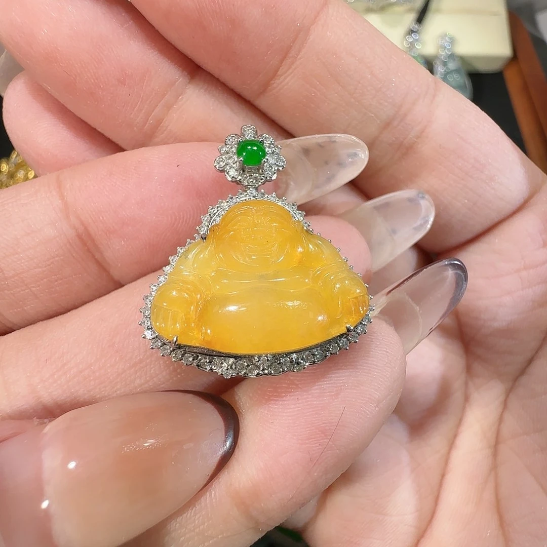 【闪购商品】颈饰18K金镶嵌翡翠