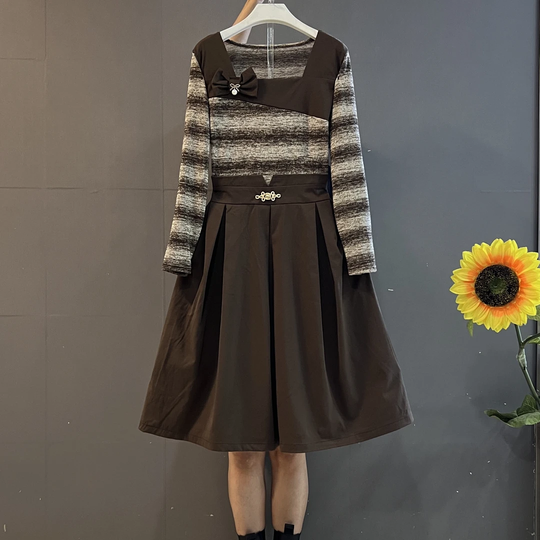 秋季新款方领撞色条纹拼接收腰显瘦美拉德风气质连衣裙