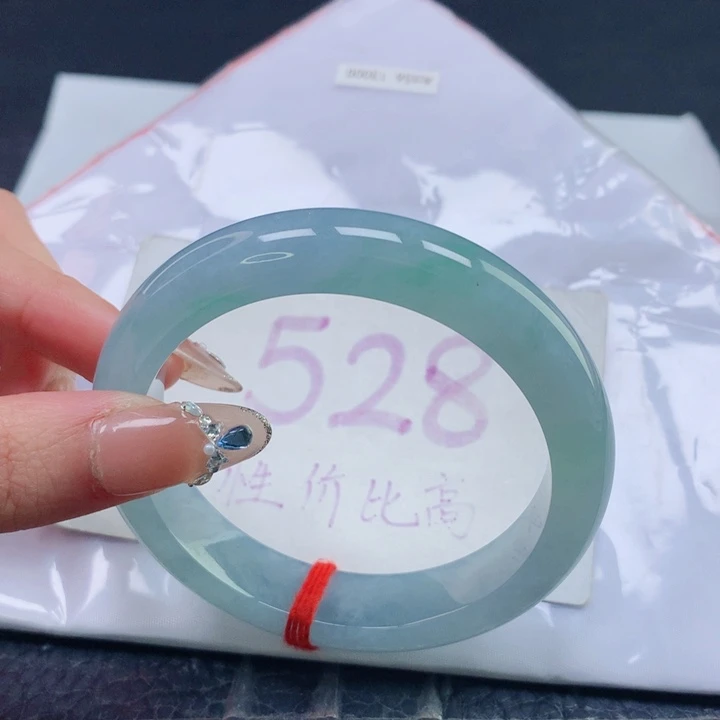 翡翠未镶嵌手镯圈口5556