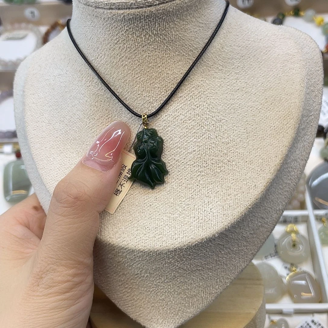 和田玉18K金镶嵌颈饰