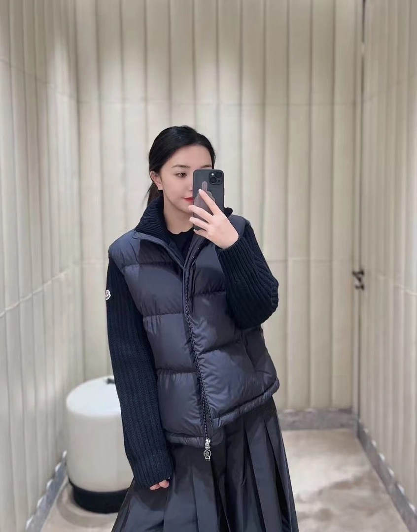 99新 MONCLER 葡萄籽奢潮/针织拼接羽绒服加厚女款潮流马甲/L外套