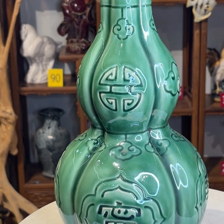 石湾公仔衬托盆景