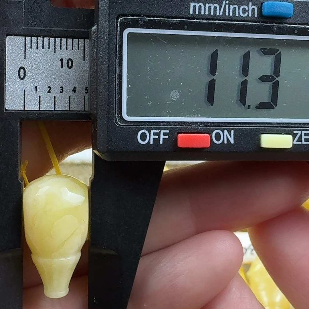 蜜蜡未镶嵌裸石19