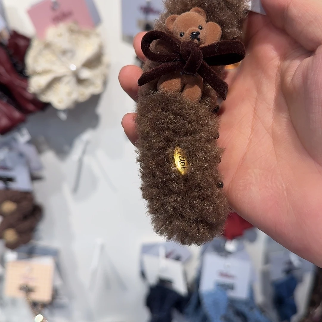 布艺铁合金韩版时尚香蕉夹49