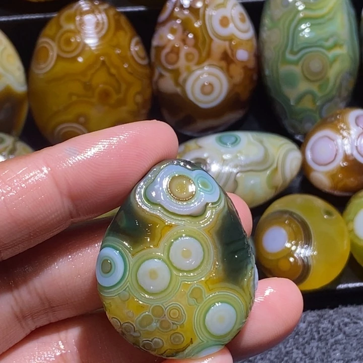 玛瑙/玉髓未镶嵌珠宝半成品44