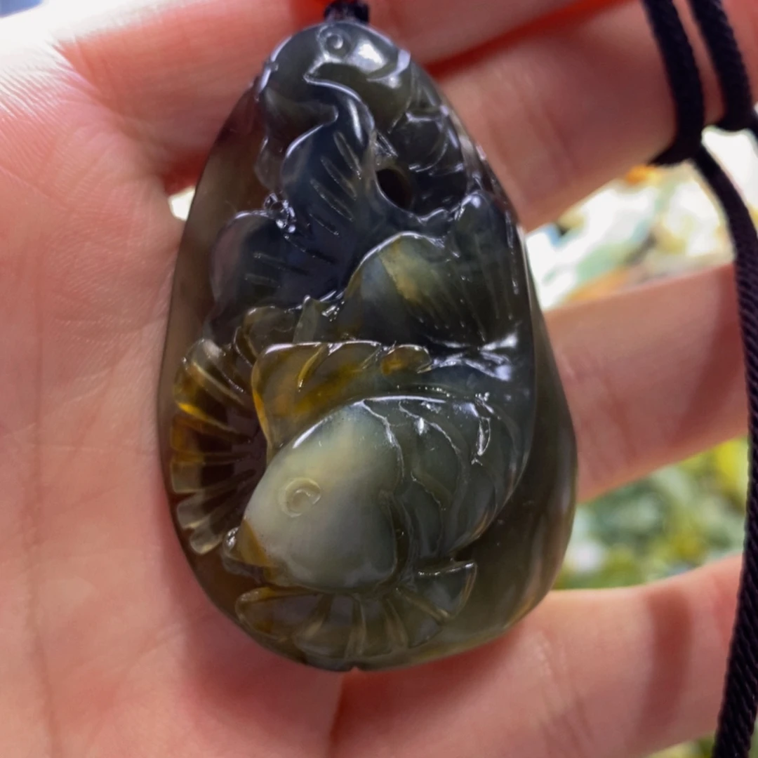 蛇纹石玉吊坠未镶嵌