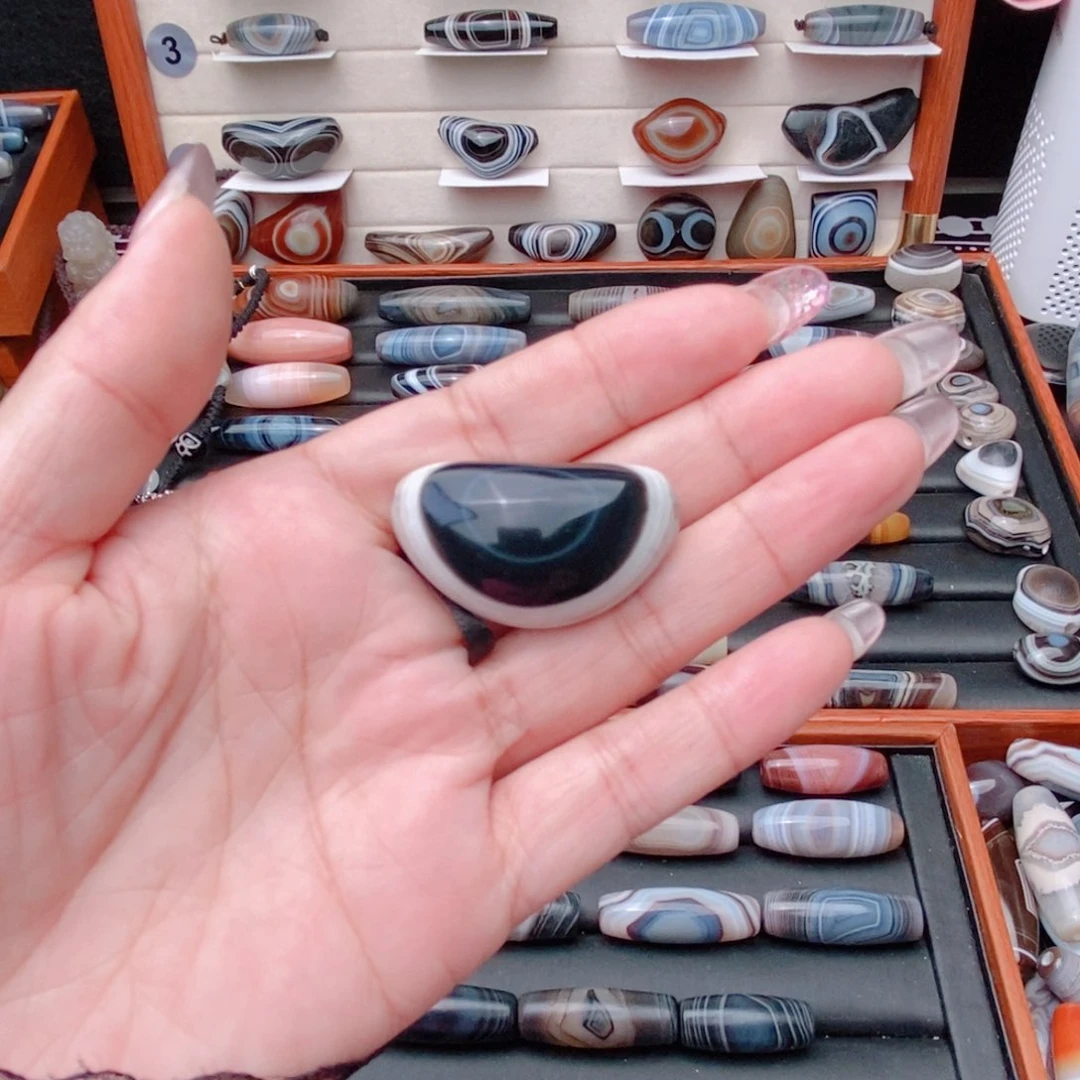 合金颈饰玛瑙/玉髓大**简