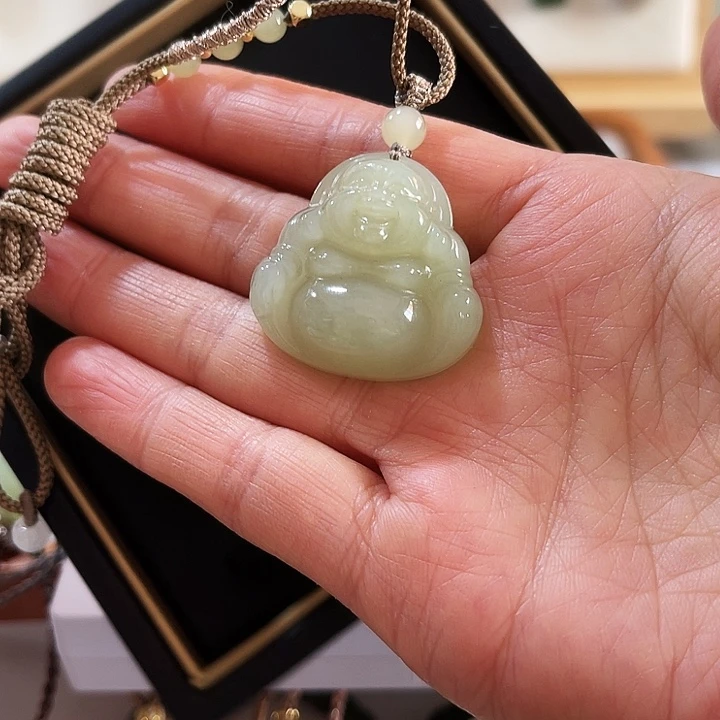 梅***界和田玉未镶嵌颈饰