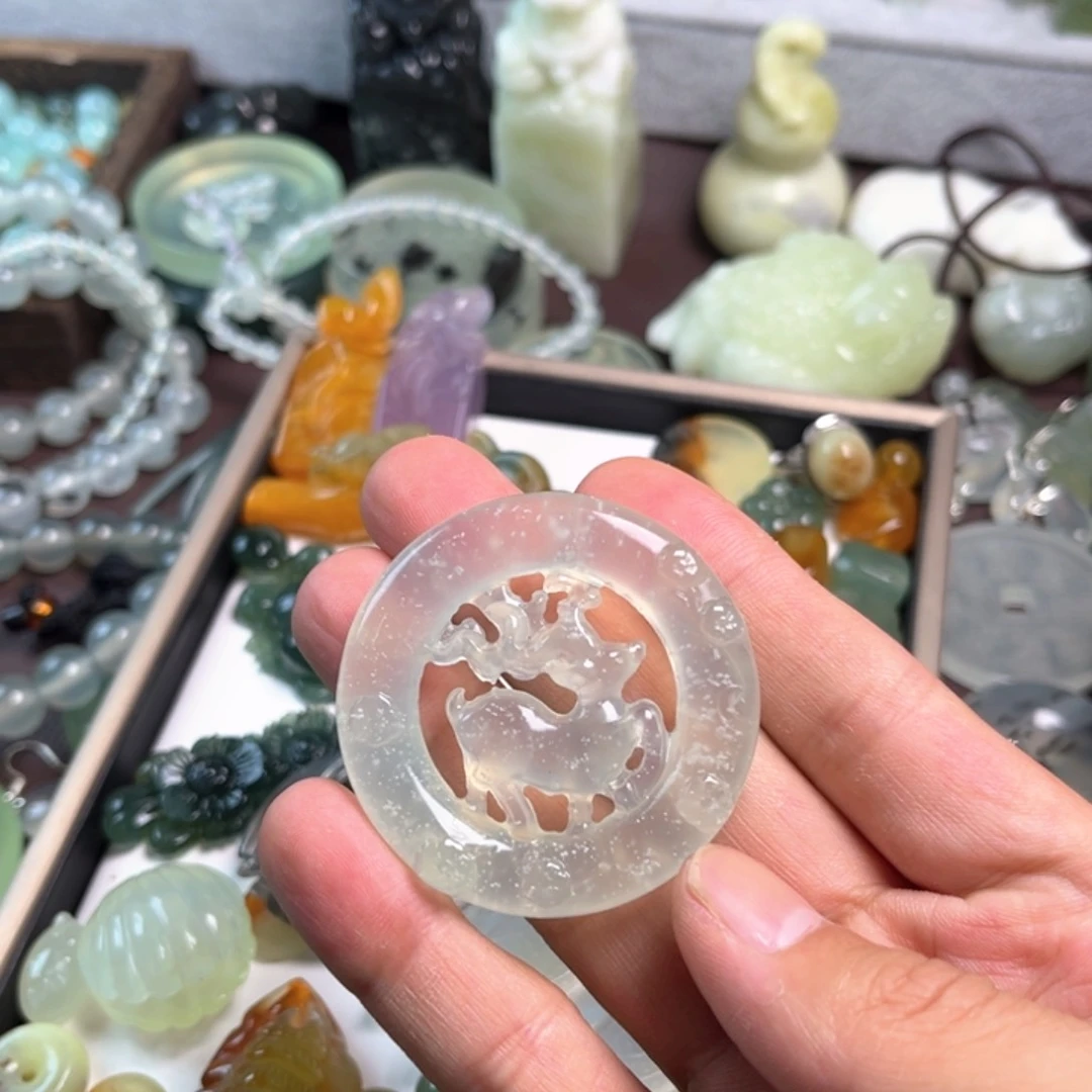 蛇纹石玉未镶嵌挂件