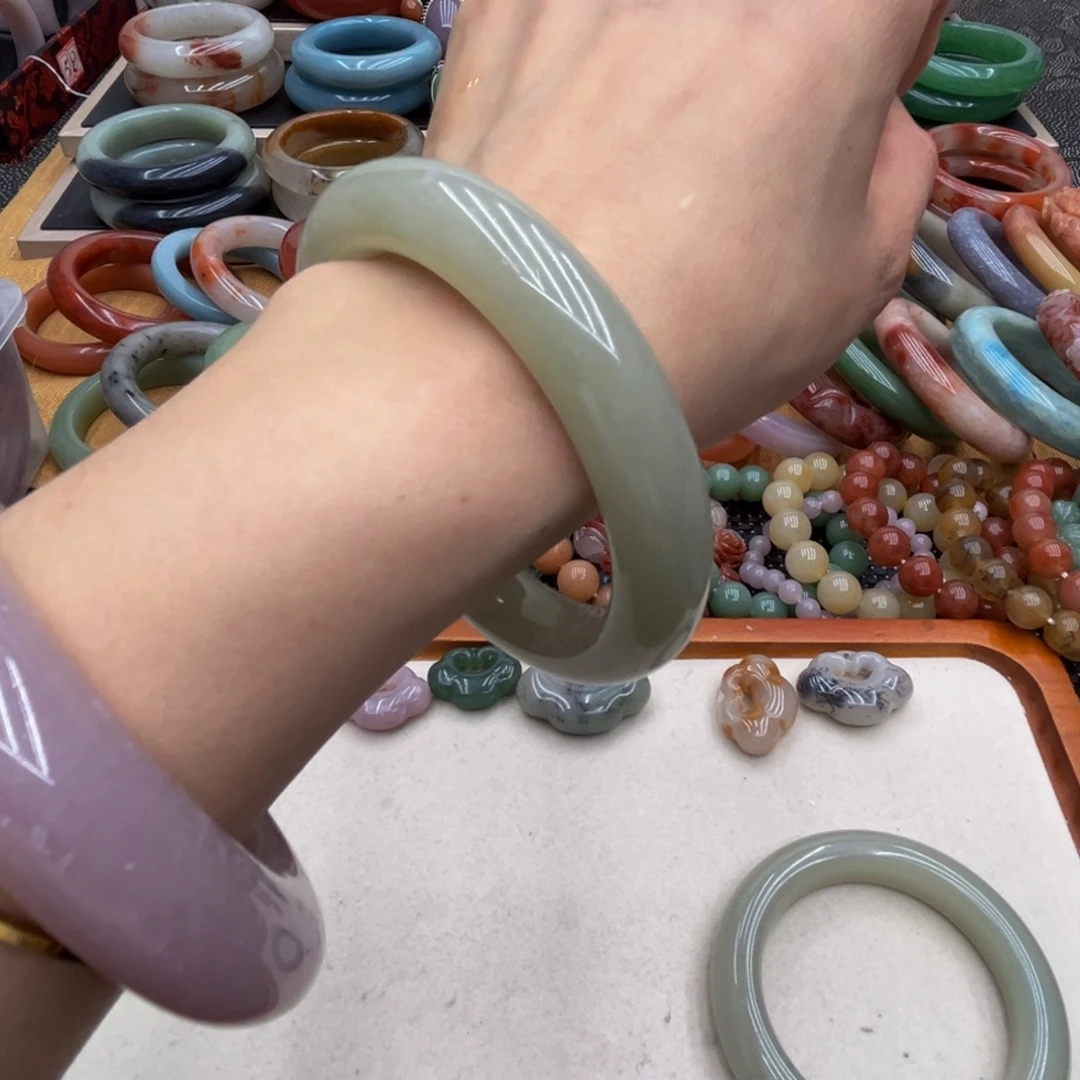 石英质玉未镶嵌圈口62