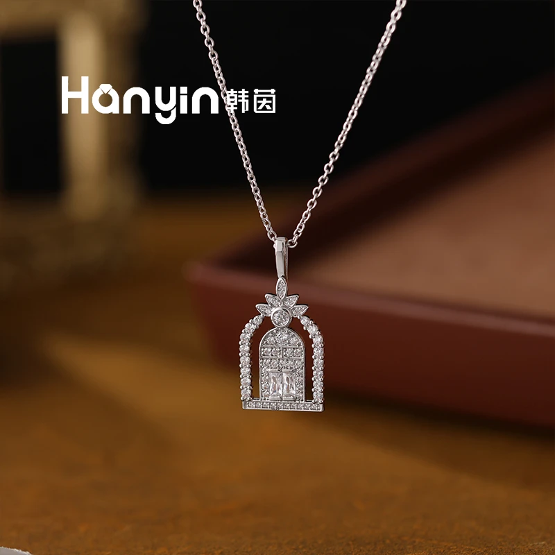 坠链均925银莫桑石 莫桑钻超闪满镶“胜利之门”项链轻奢高级感AAA