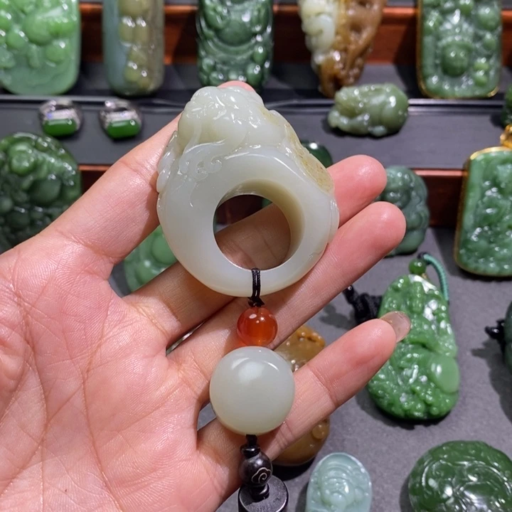 未镶嵌和田玉挂件