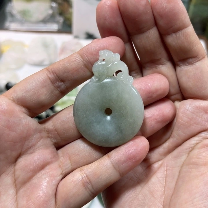 未镶嵌独山玉颈饰