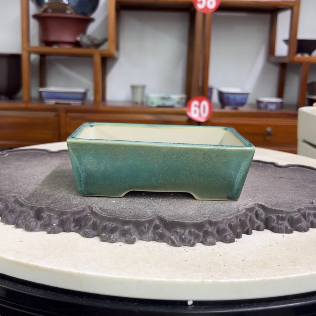 紫砂花盆瑕疵4.5-15/11。。。