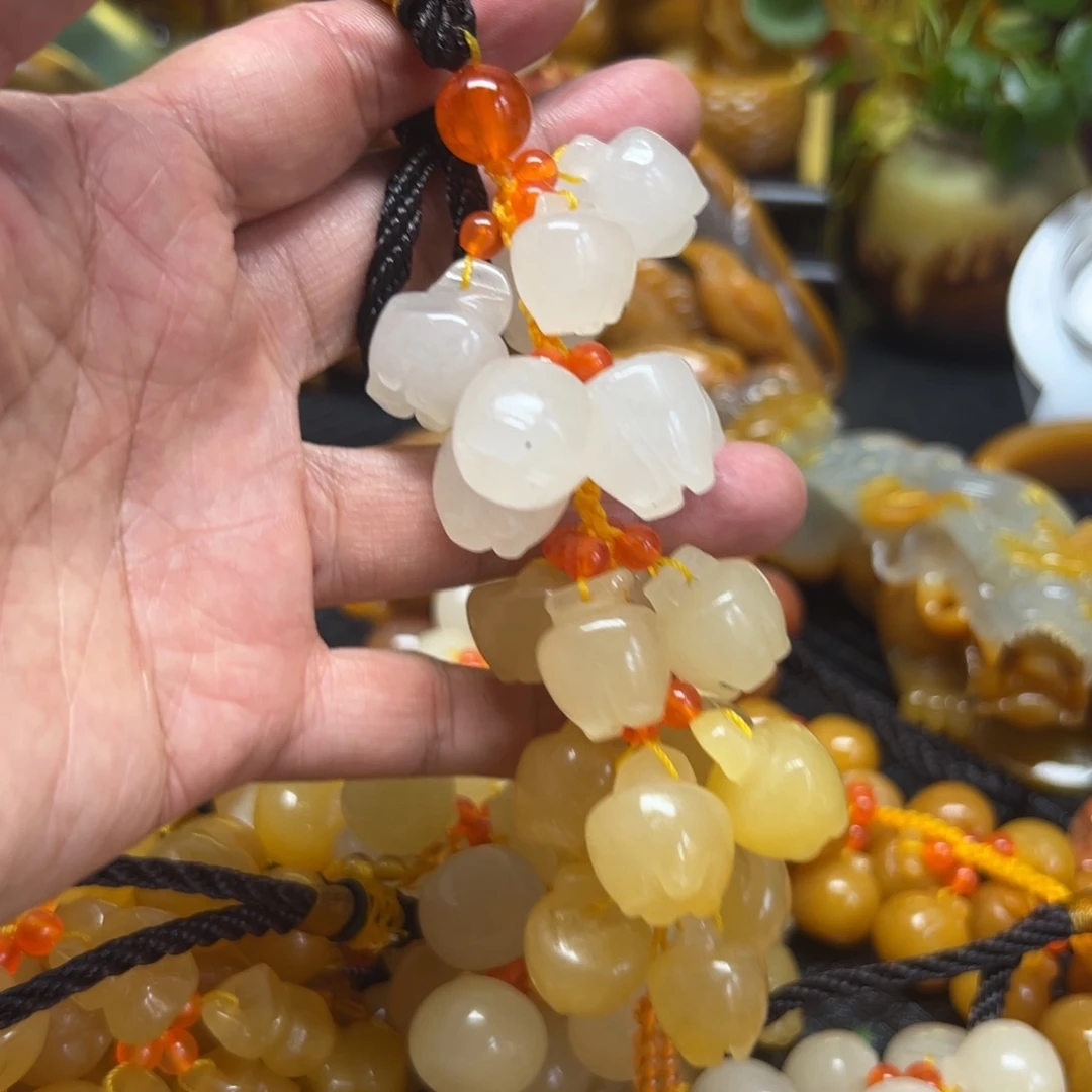 石英质玉未镶嵌颈饰