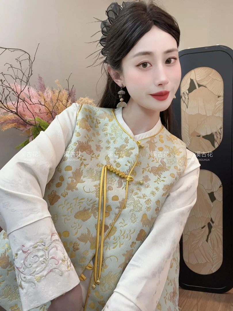 【锦鲤马甲】早春刺绣新中式织锦马甲女显白时尚薄款气质