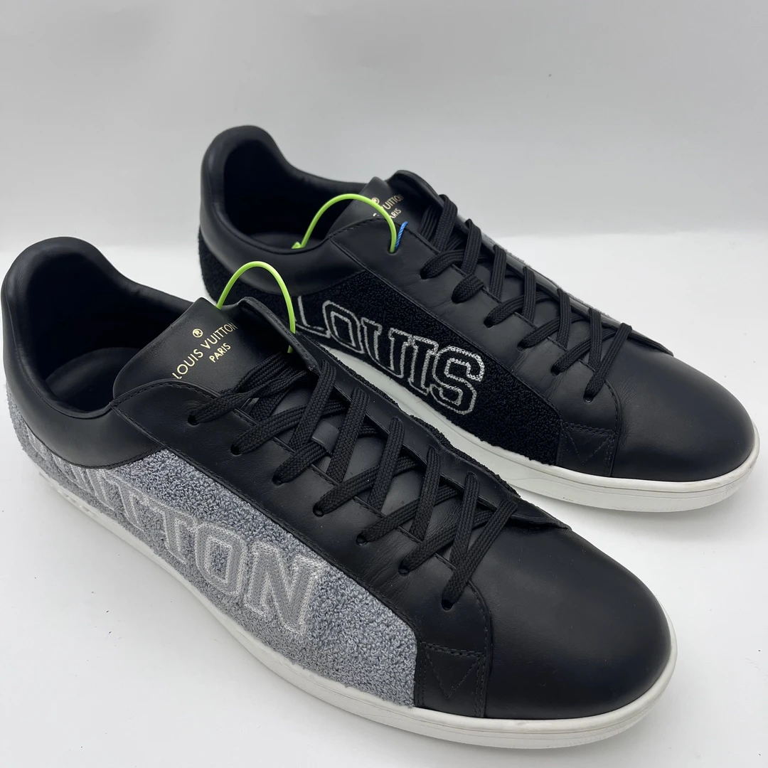 95新 LouisVuitton/路易威登 黑色侧边丝绒LOGO刺绣板鞋/43.5欧码