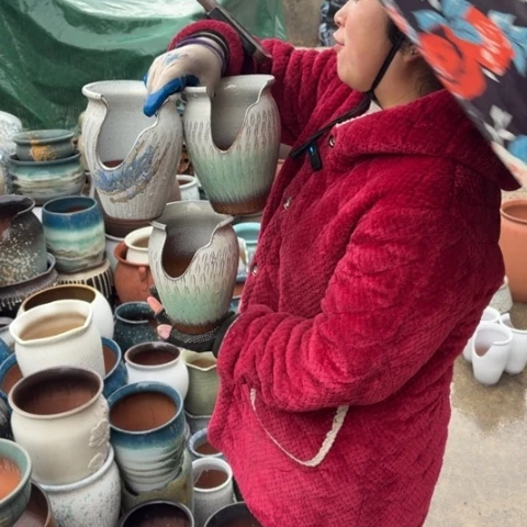 口14高18瑕疵盆子。