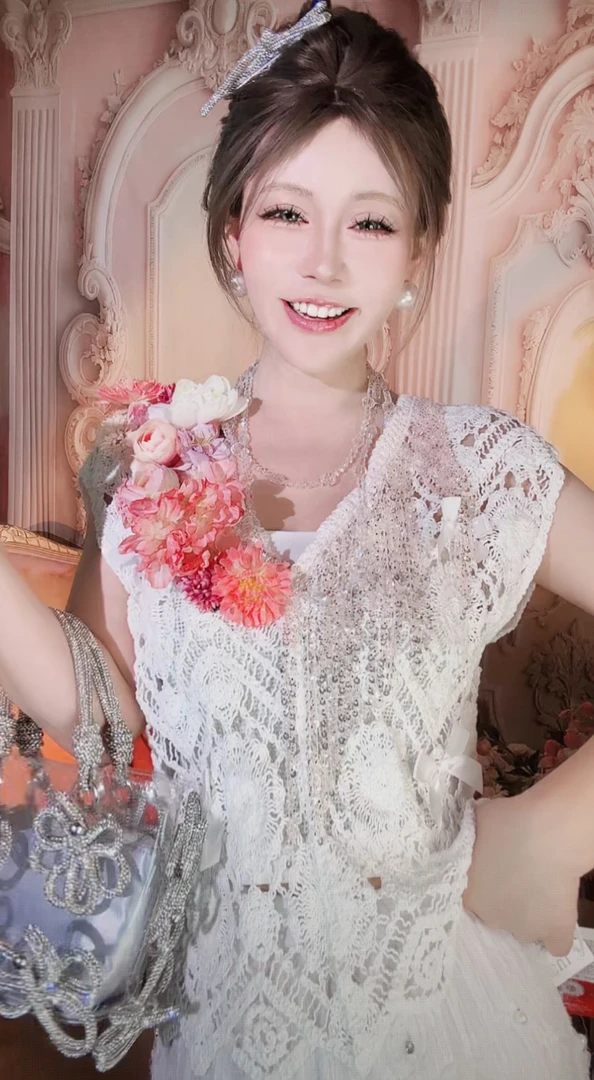 【崔】白诀花影 Z0272 钩花镂空V领蕾丝马甲背心女外穿无袖上衣时尚