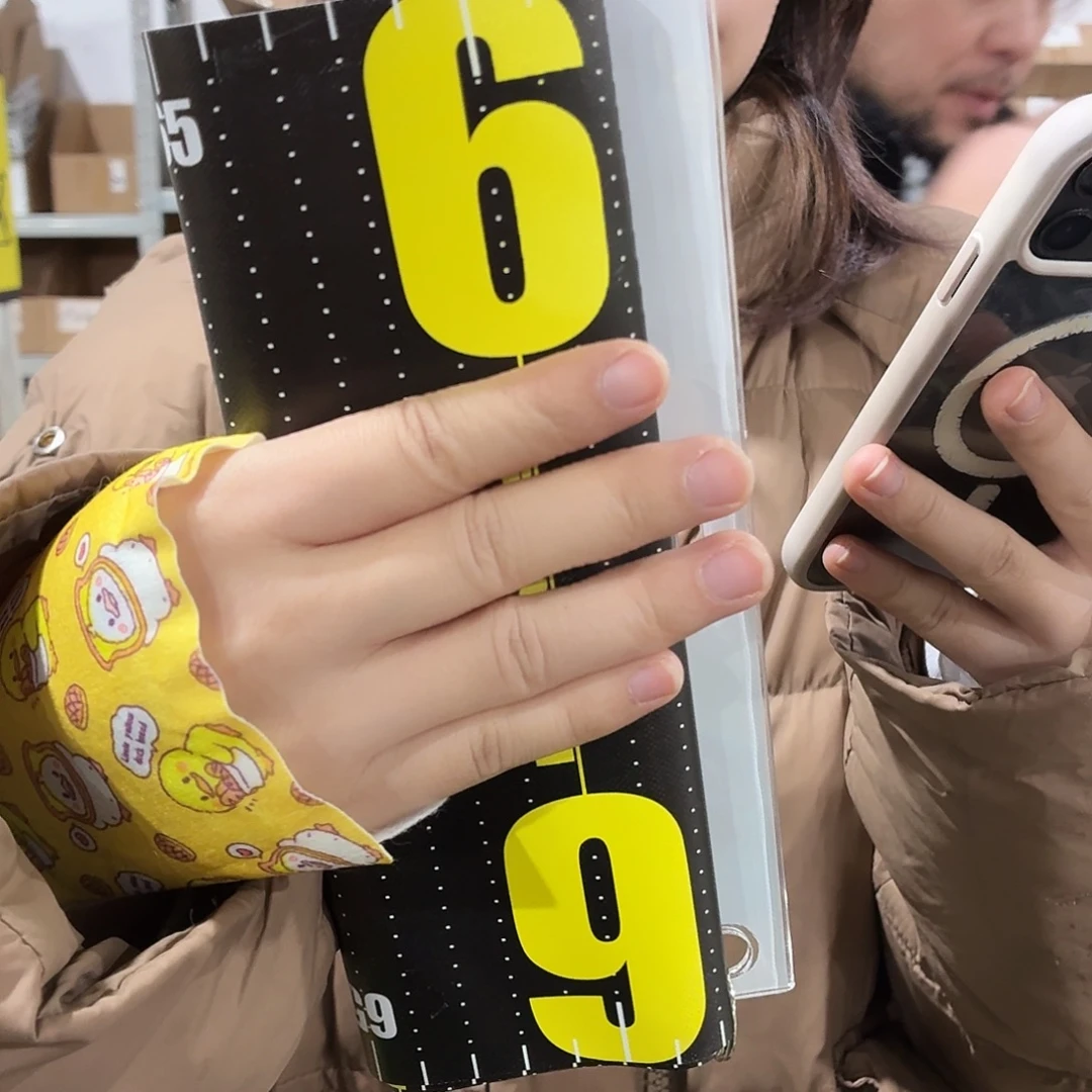 森***.H119-1个颜色随机