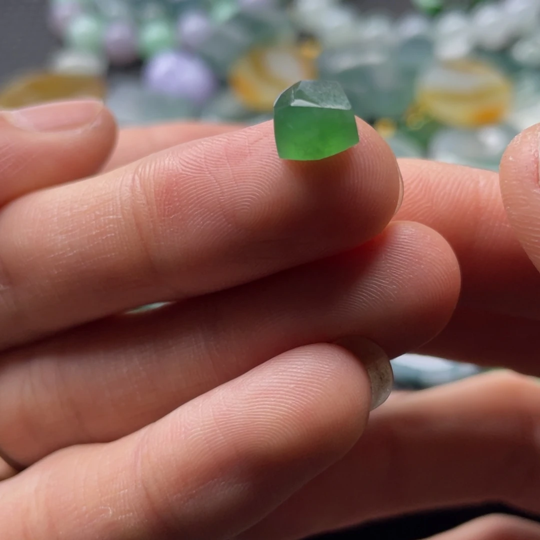 定制翡翠未镶嵌翡翠