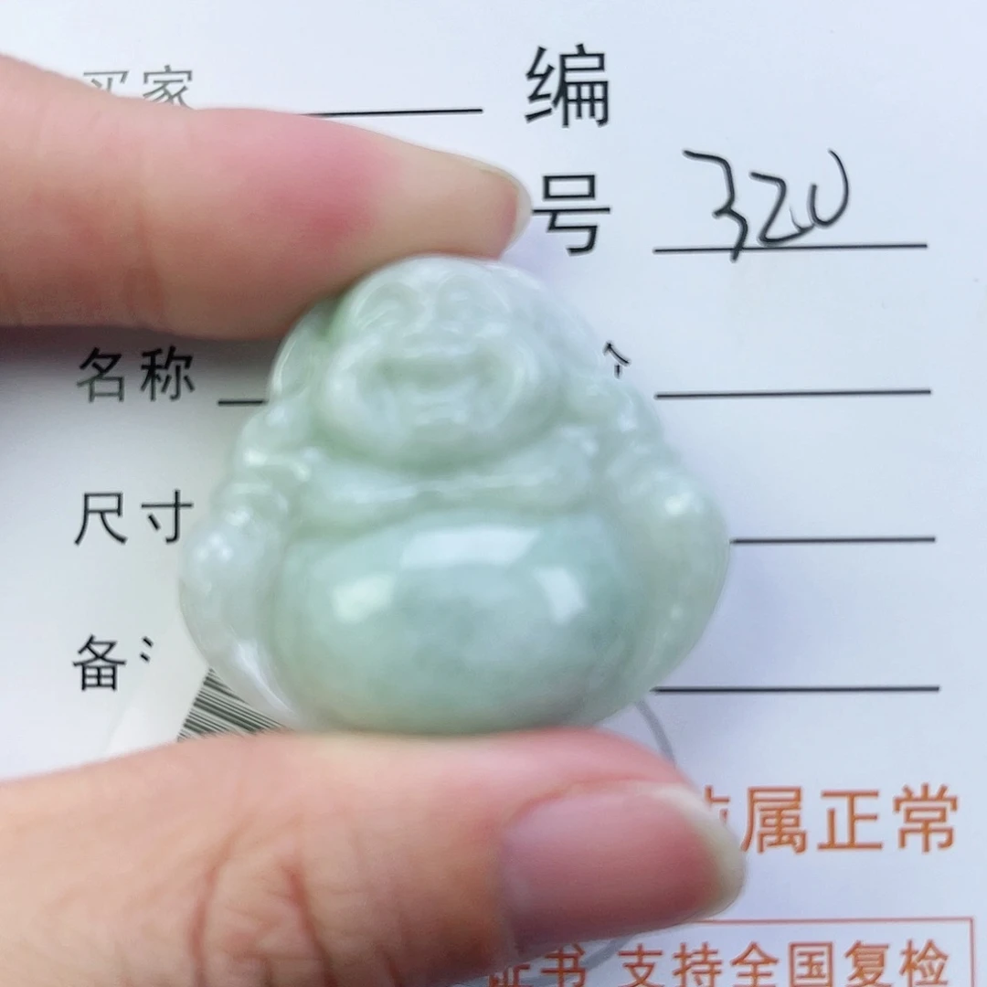 翡翠颈饰未镶嵌佛公