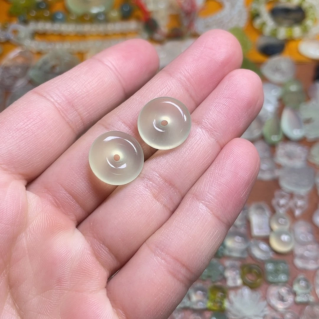 蛇纹石玉吊坠未镶嵌@**柒