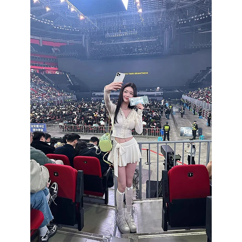 夏季高级感休闲百搭防晒针织连帽木耳边上衣高腰显瘦绑带半裙套装