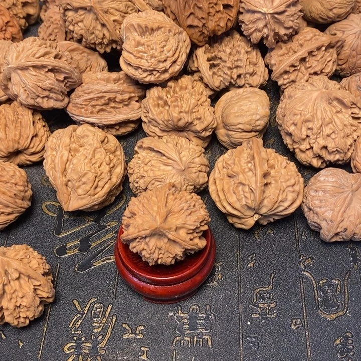 z***x文玩核桃吊坠文玩核桃异形单只