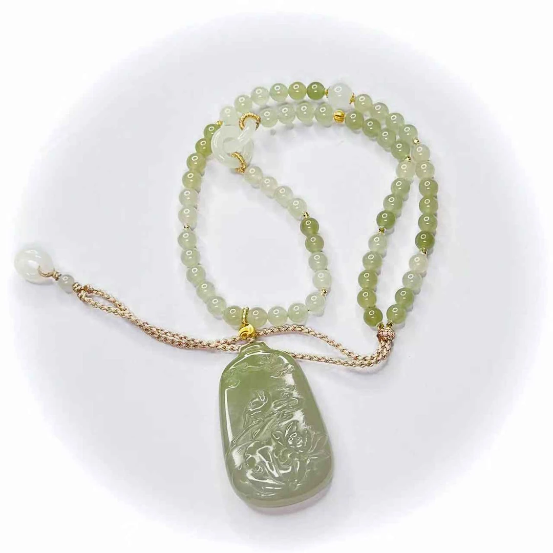 壹屿珠宝      1442546      和田玉传承级满串颈饰