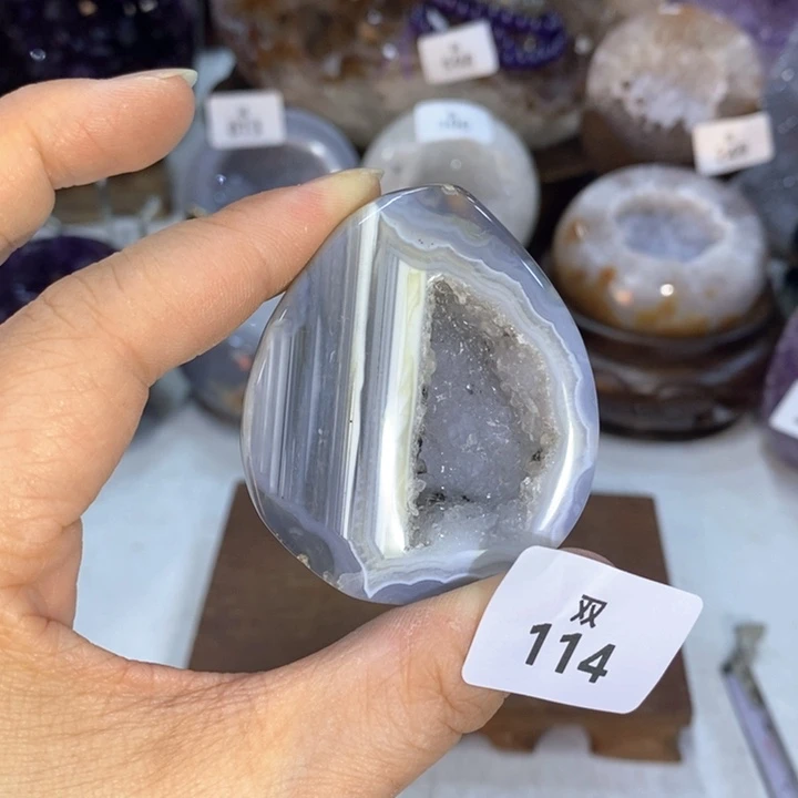 未镶嵌水晶大型摆件（非配饰）