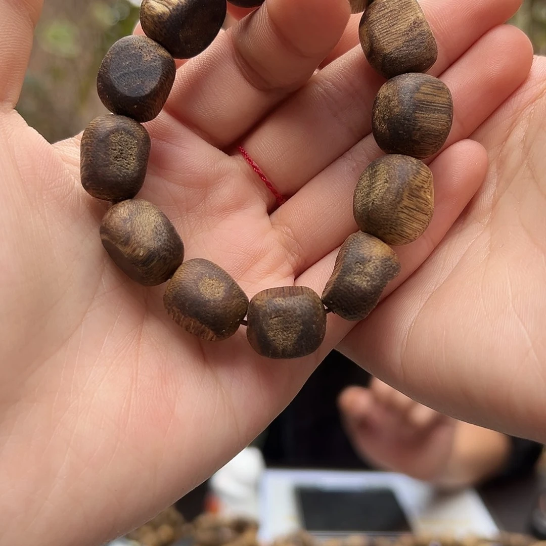 沉香手串千里香13克多样性发货一条