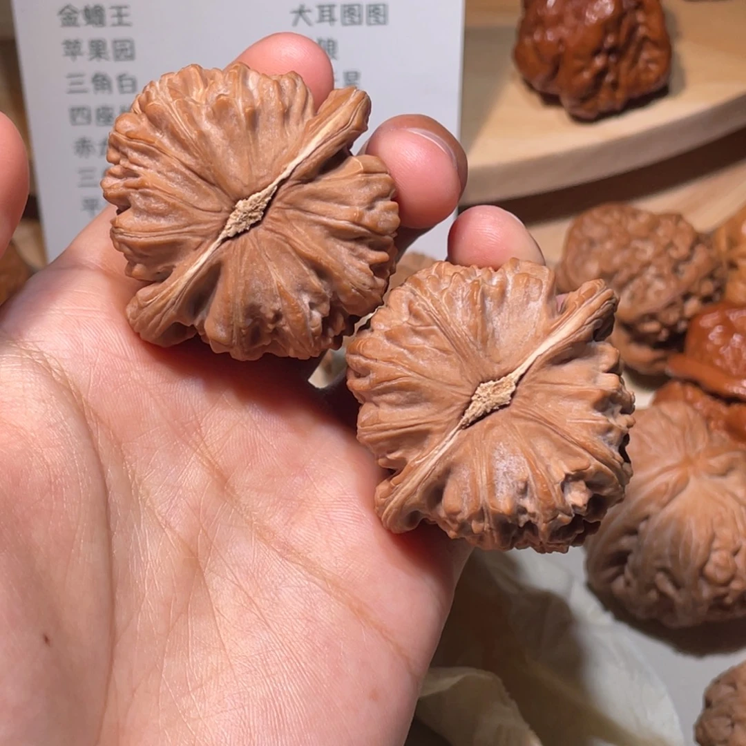 西****文玩核桃吊坠43 42 三角白2576