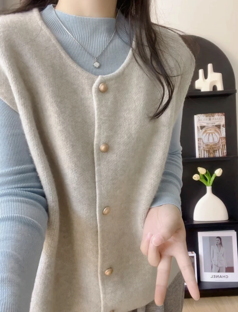 米蓝家名殿！巨好看～柔软舒适秋烟蓝半高领细羊毛高弹打底衫8089