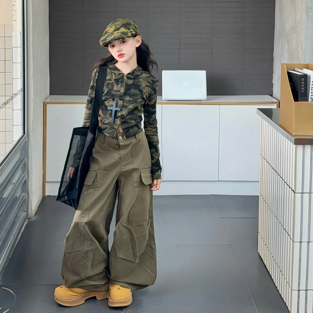 女童秋季套装2025新款韩系洋气6-12岁炸街迷彩长袖阔腿裤两件套潮