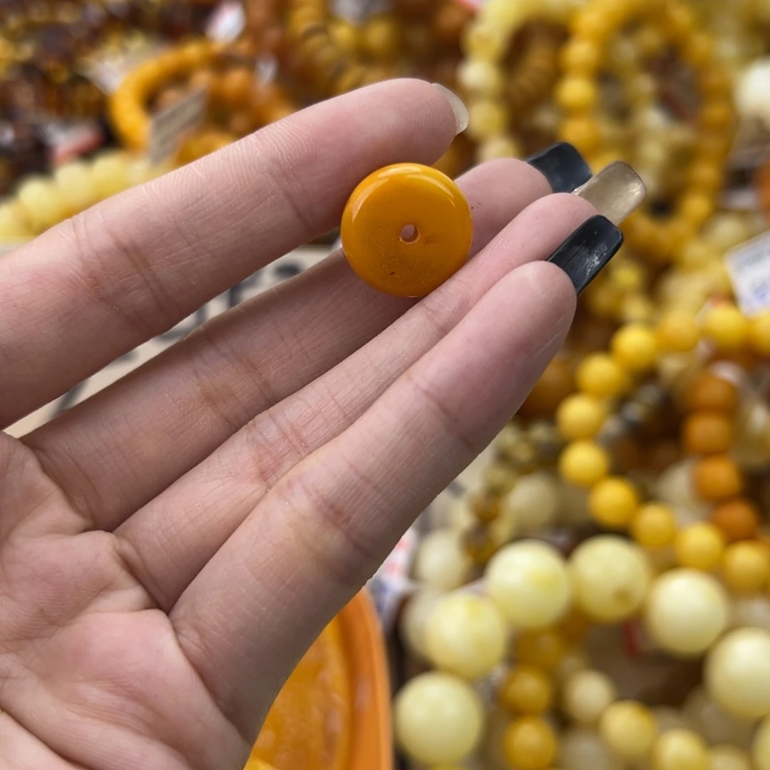 琥珀珠宝奇石未镶嵌