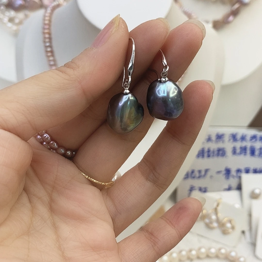 颈饰淡水珍珠钛钢