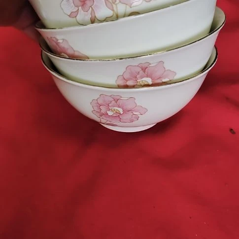 瓷片盘，沙锅，碗，盘，各种摆件，盘
