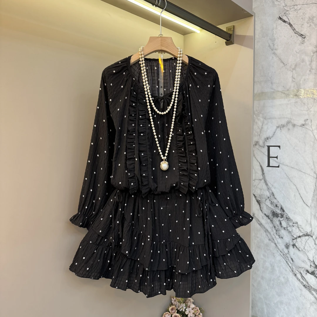 新款圆领波点设计感胖妹妹洋气时尚显瘦长袖腰间抽绳款连衣裙6519