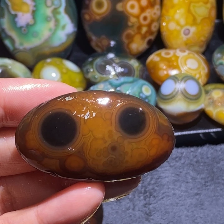 玛瑙/玉髓未镶嵌珠宝半成品105