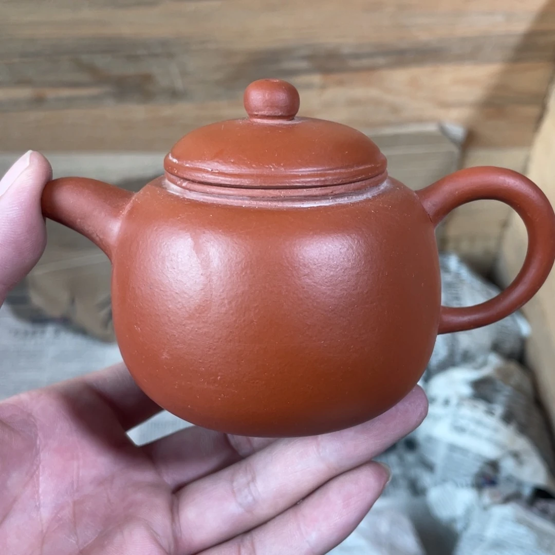 紫砂茶壶老厂紫砂壶一件。