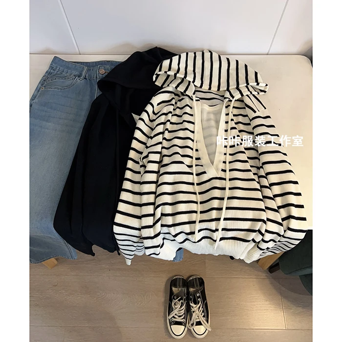 REKAYYAT“慕斯”羊毛时尚百搭洋气拼接韩版连帽条纹假两件针织衫