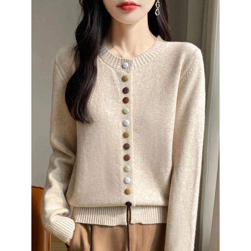 彩色纽扣圆领针织开衫女时尚气质宽松叠穿长袖秋冬小香风毛衣外套